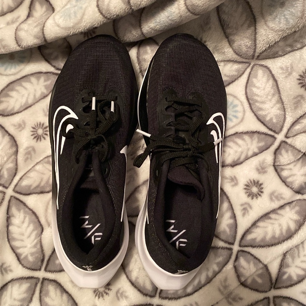 New Nike size 8